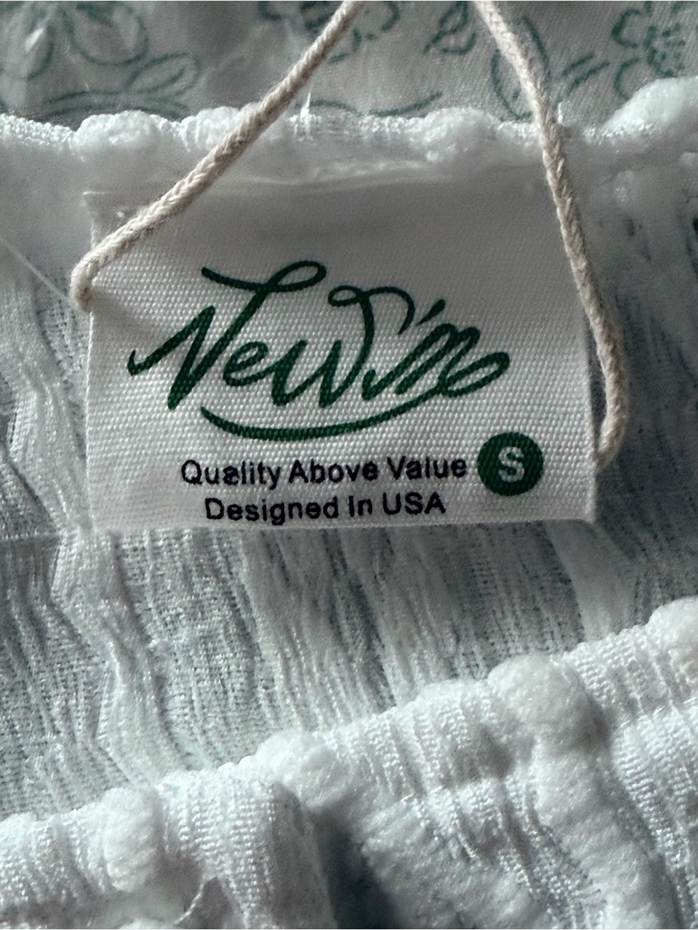 White Textured Button-Front Tank Top - Picture 4 of 4